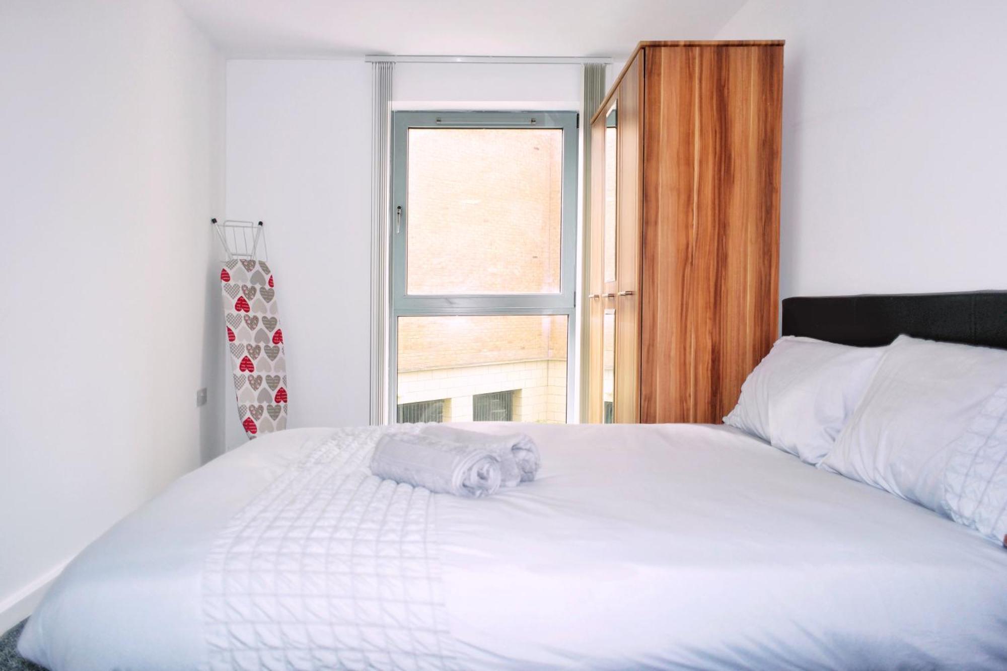 2 Bed Ensuite With Balcony And Free Onsite Secure Parking Manchester Eksteriør billede