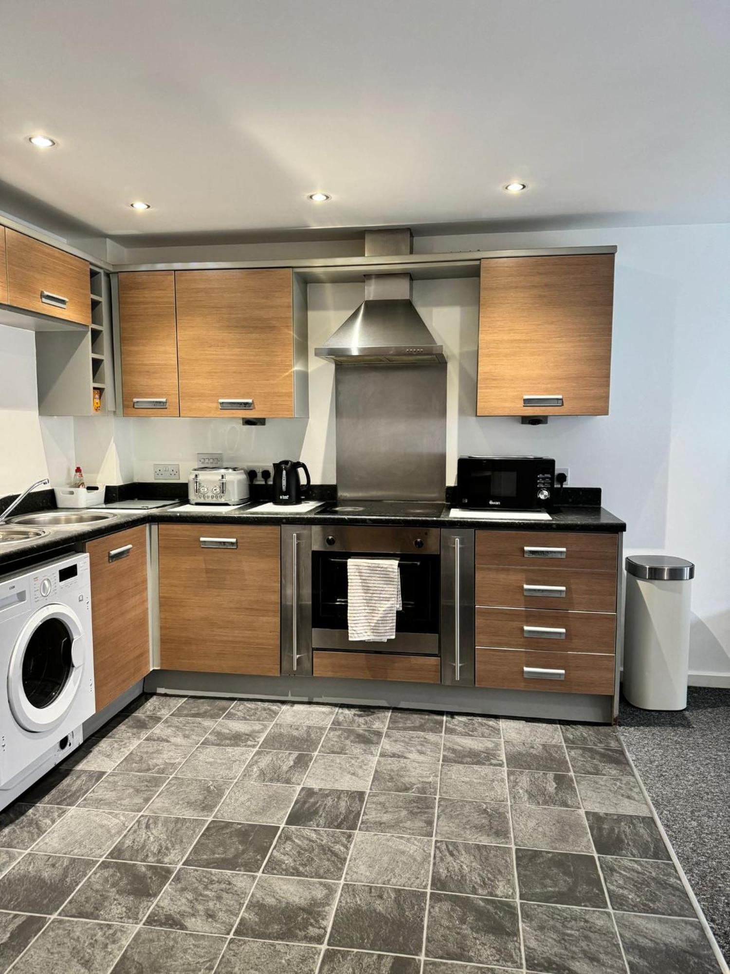 2 Bed Ensuite With Balcony And Free Onsite Secure Parking Manchester Eksteriør billede