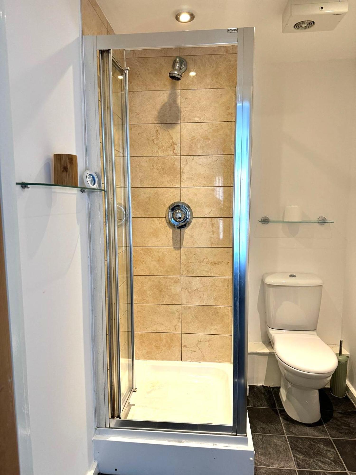 2 Bed Ensuite With Balcony And Free Onsite Secure Parking Manchester Eksteriør billede