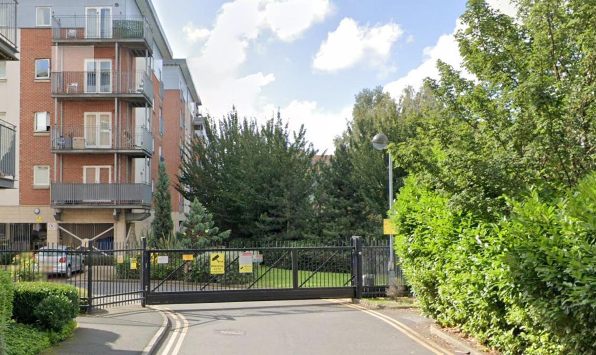 2 Bed Ensuite With Balcony And Free Onsite Secure Parking Manchester Eksteriør billede